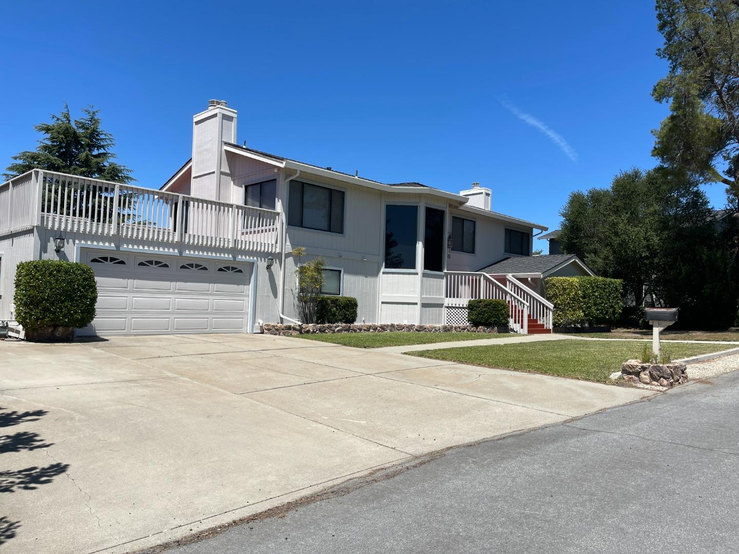 60 Franks Drive — photo