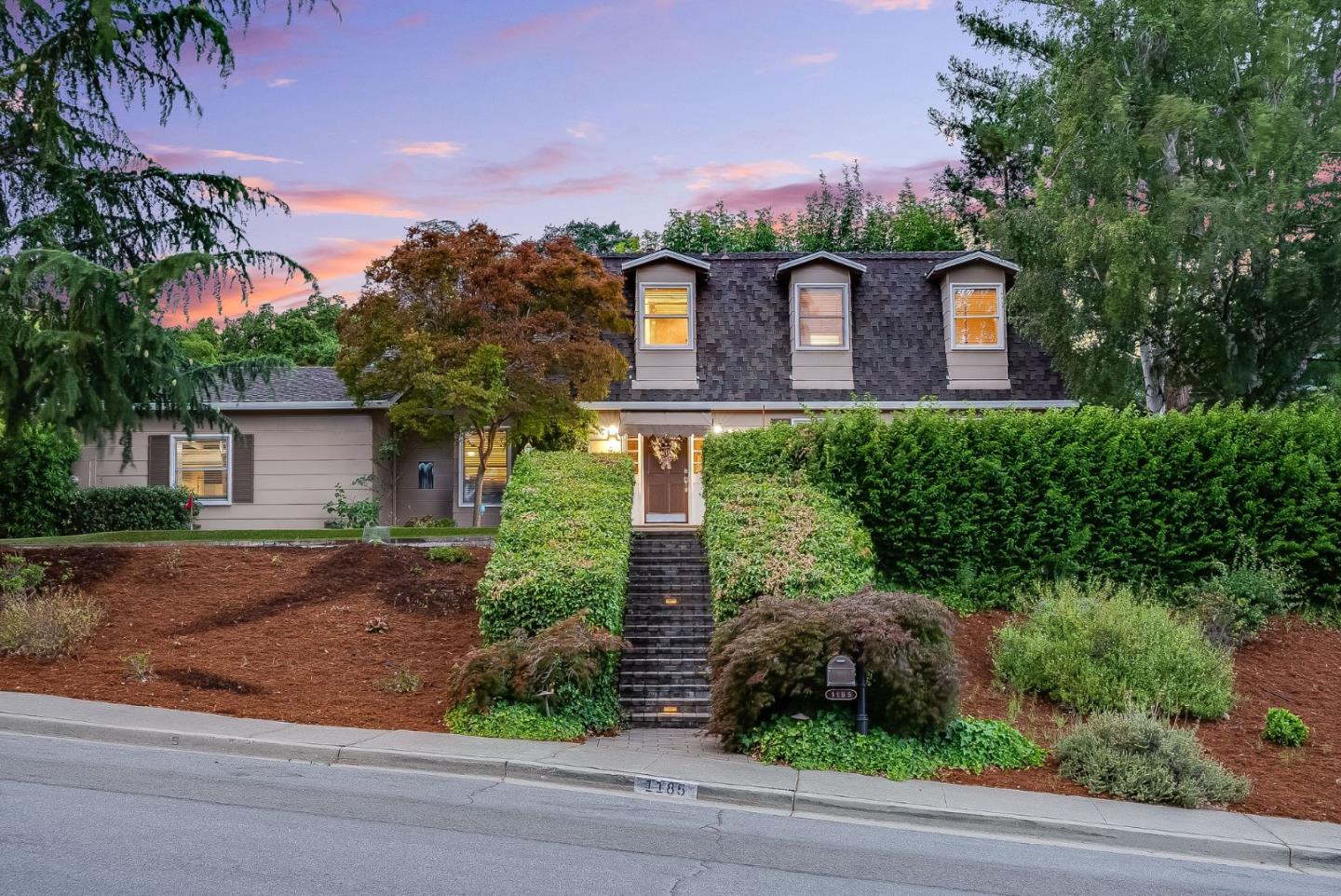 1185 Wilhelmina Way — photo