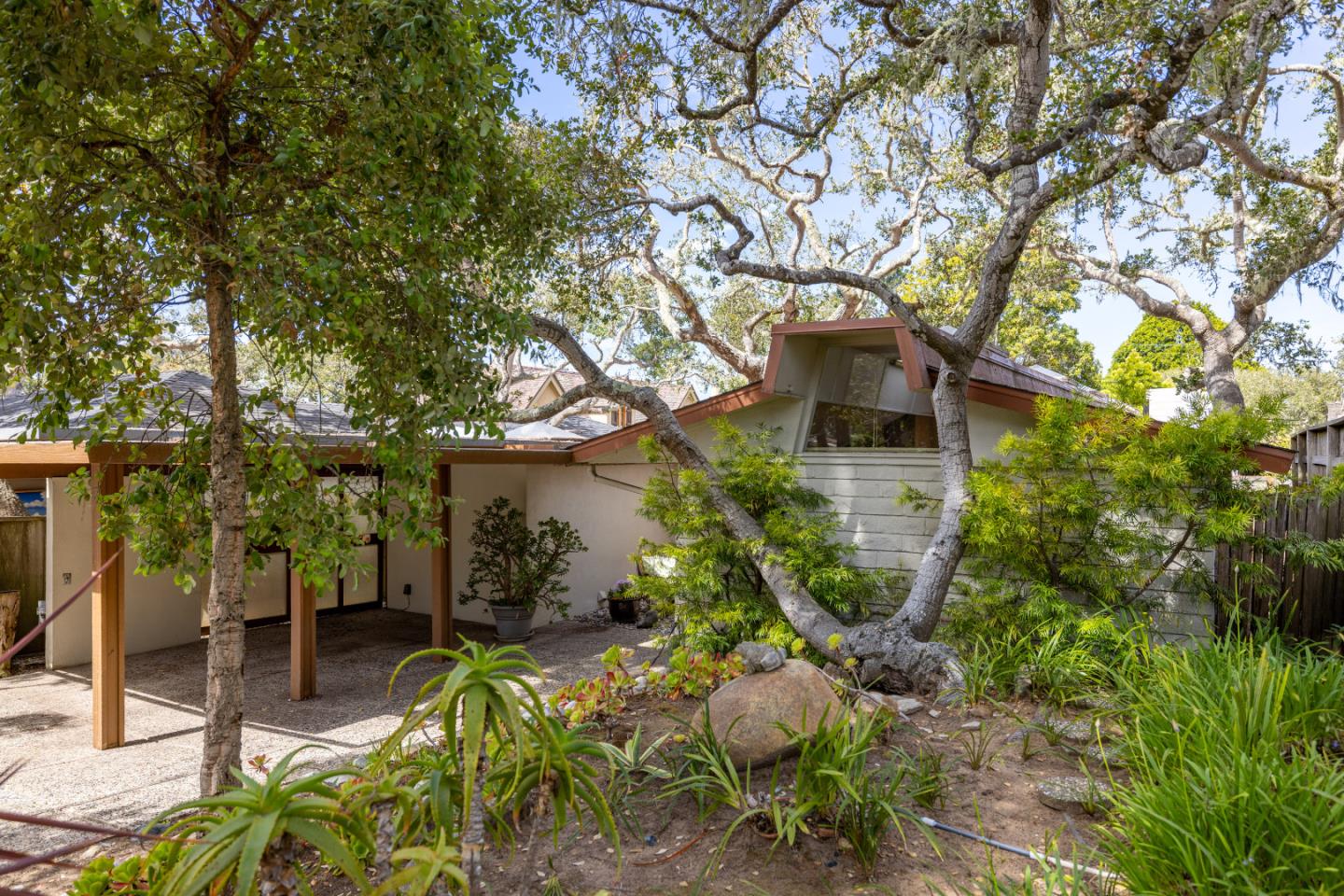 3 SW 13th SW San Carlos Street — photo