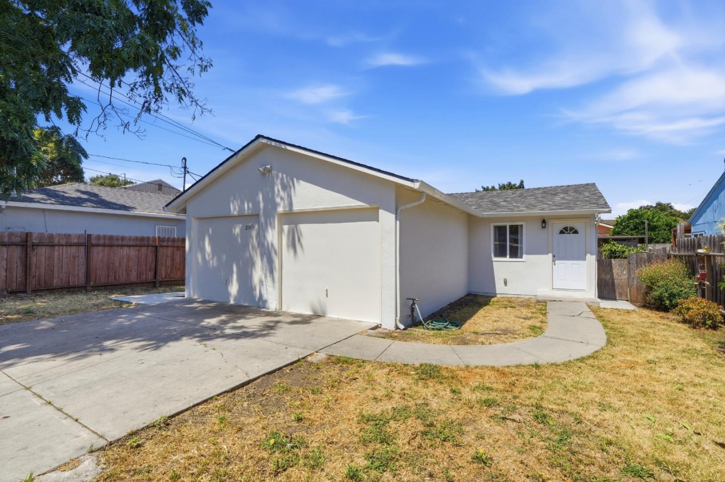 2369 Oakwood Drive — photo