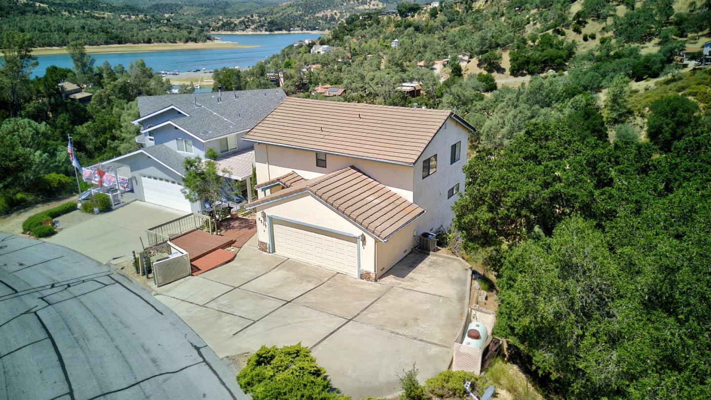 2537 Shoreline Road — photo