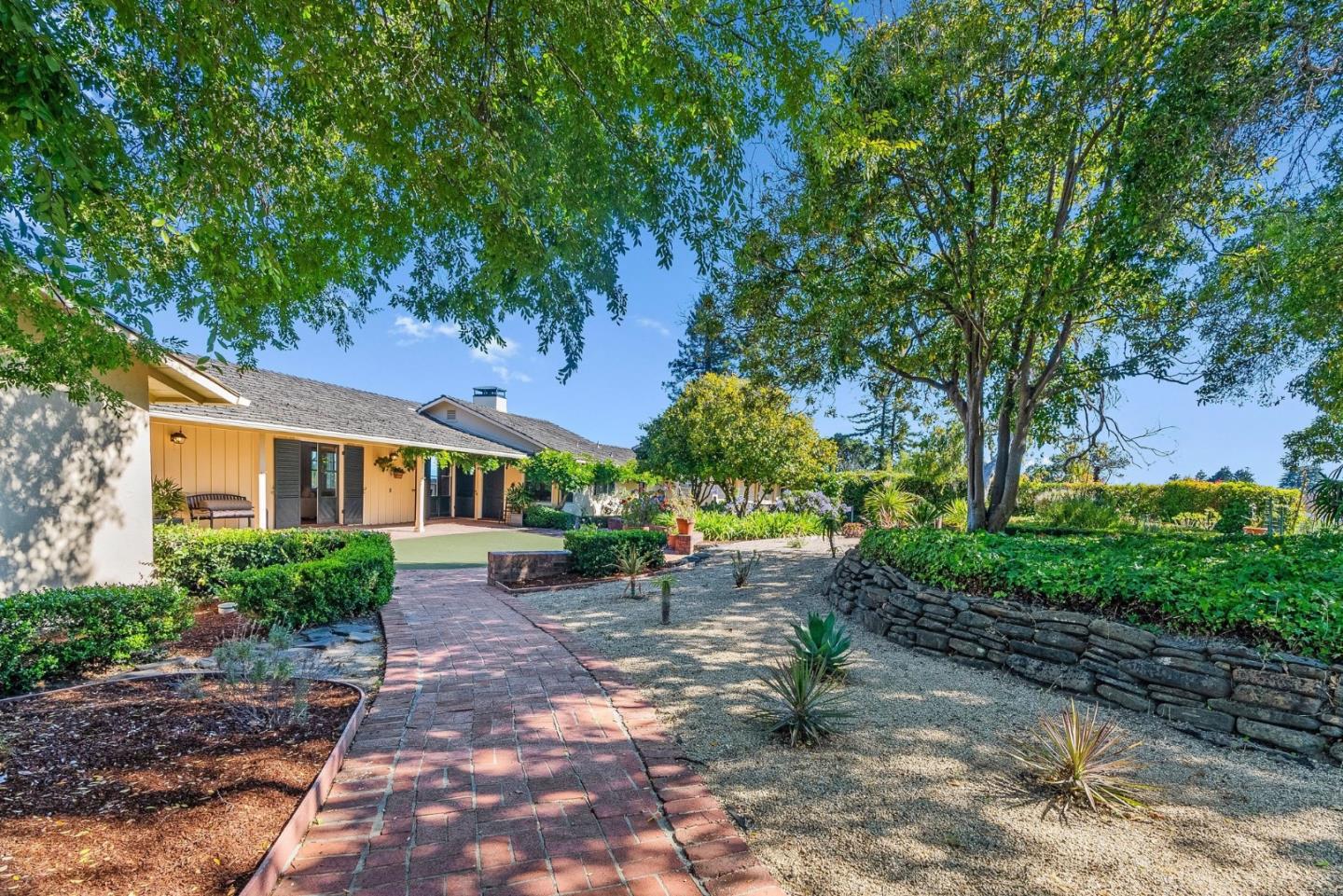31 S Circle Dr — photo