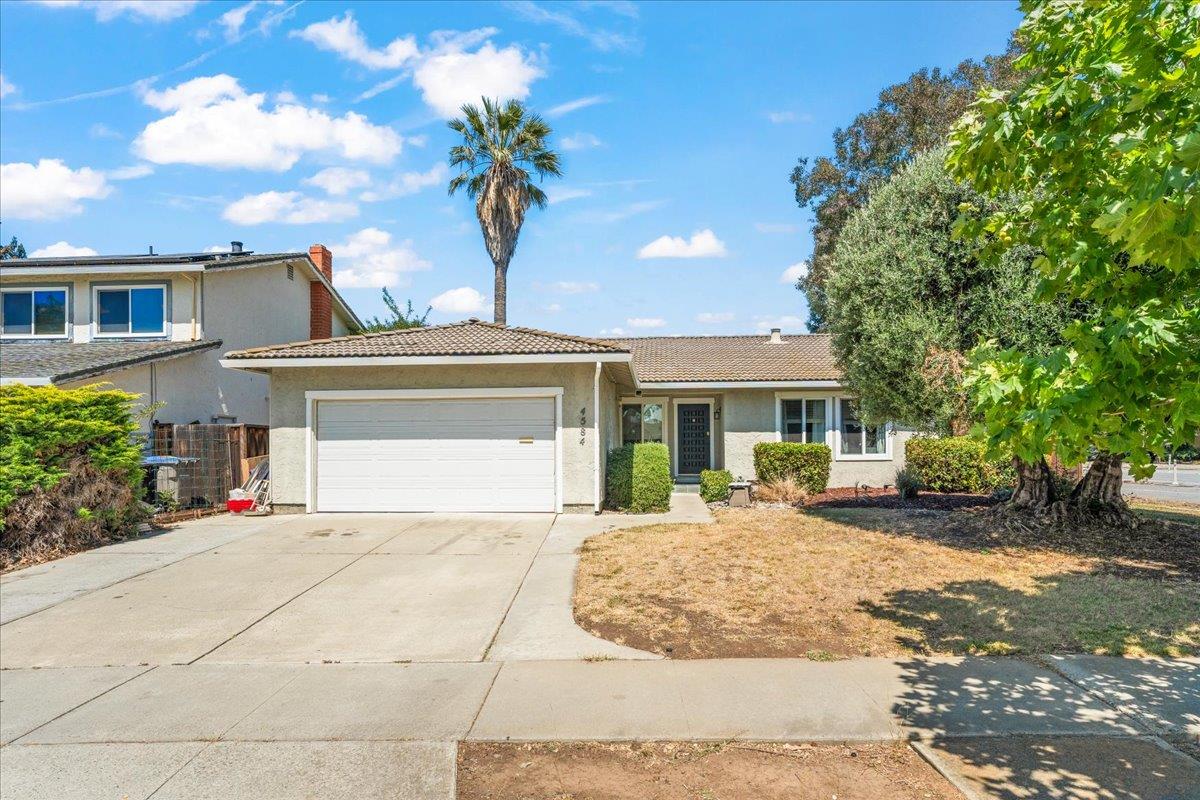4584 Thousand Oaks Drive — photo