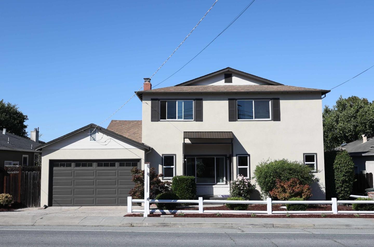1753 Alameda de Las Pulgas — photo