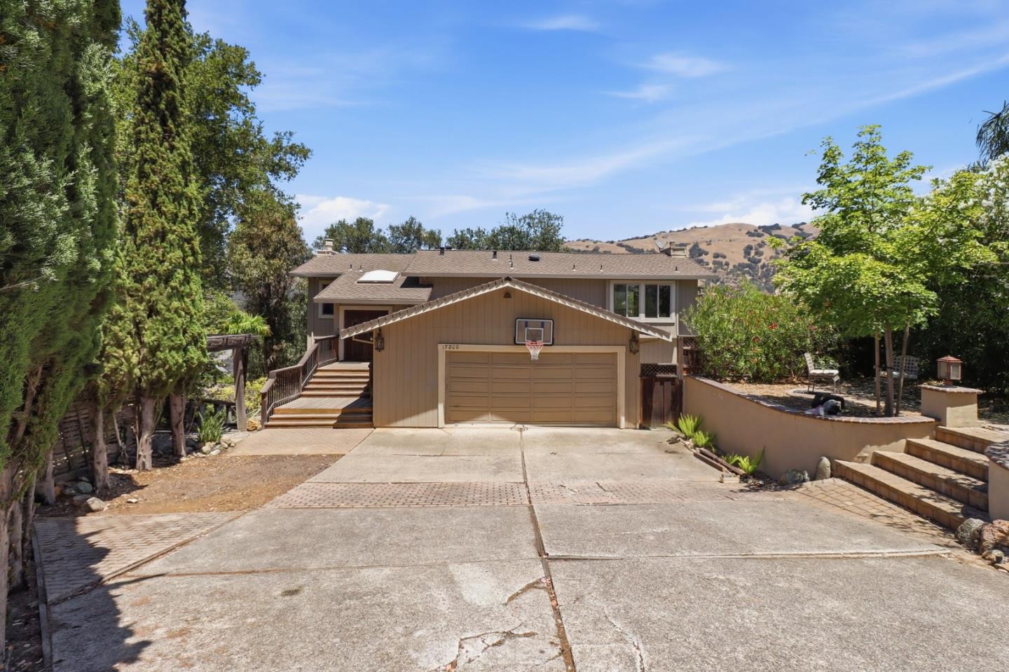 17200 Copper Hill Drive — photo