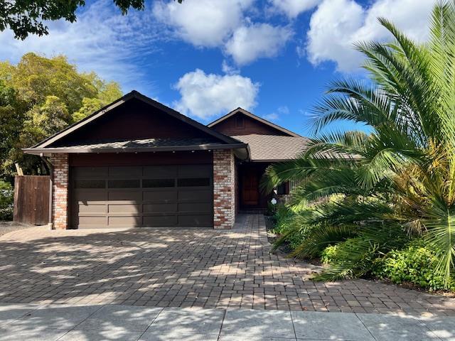 701 Christine Drive — photo