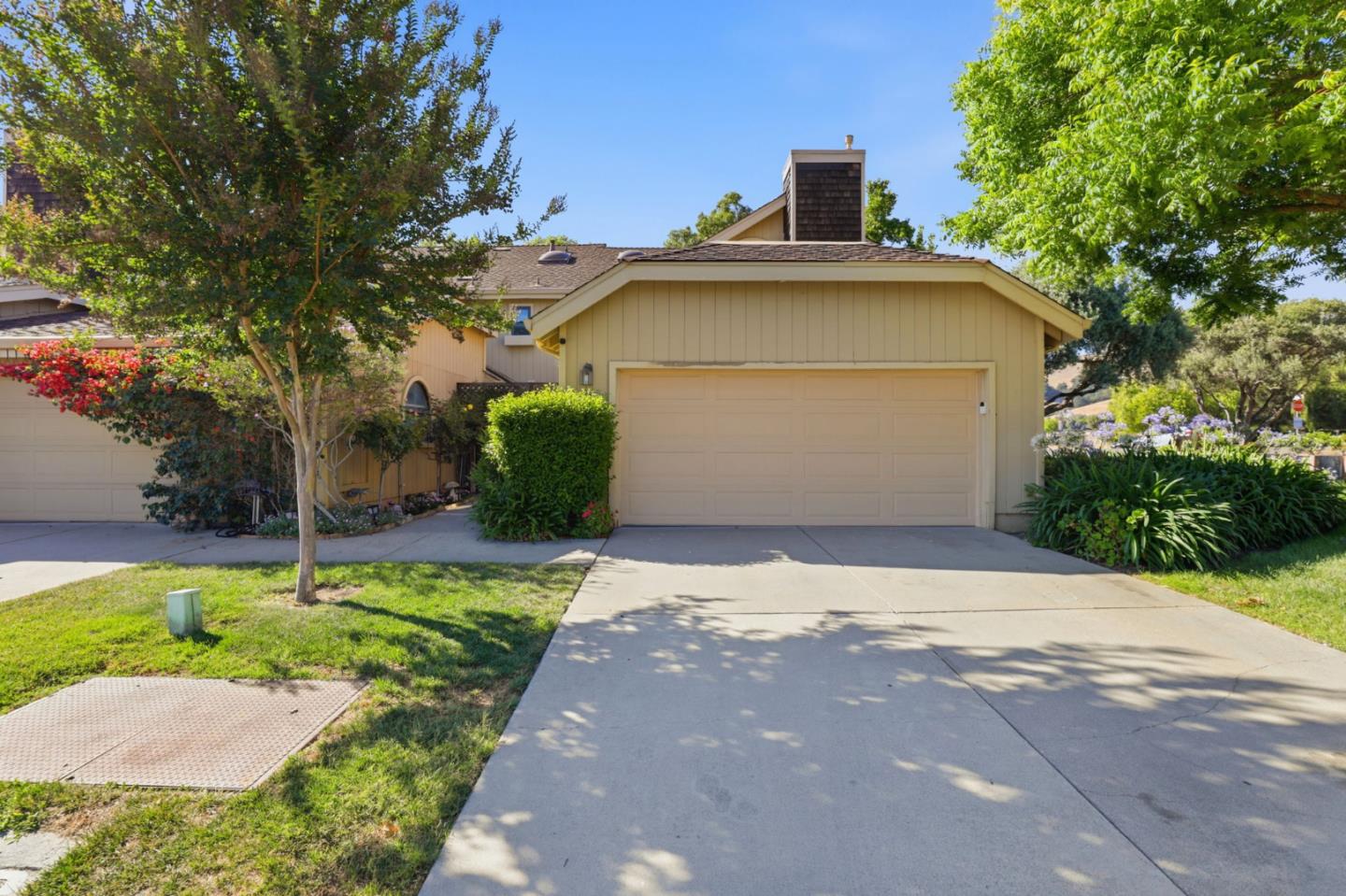 2101 Darnis Circle — photo