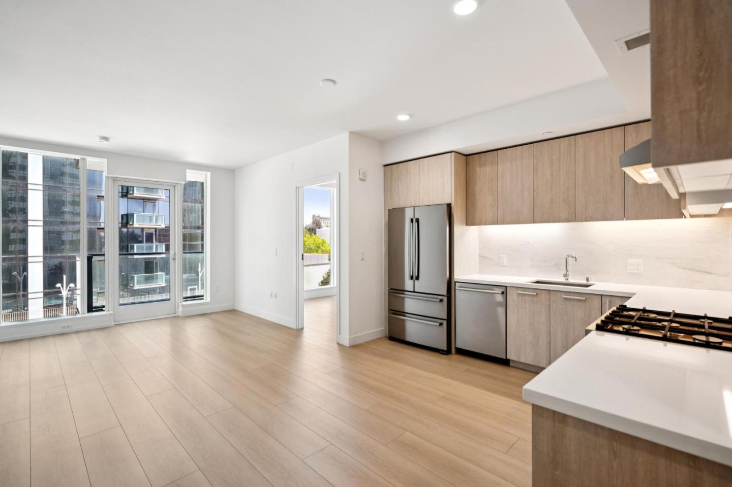 188 W Saint James Street — photo