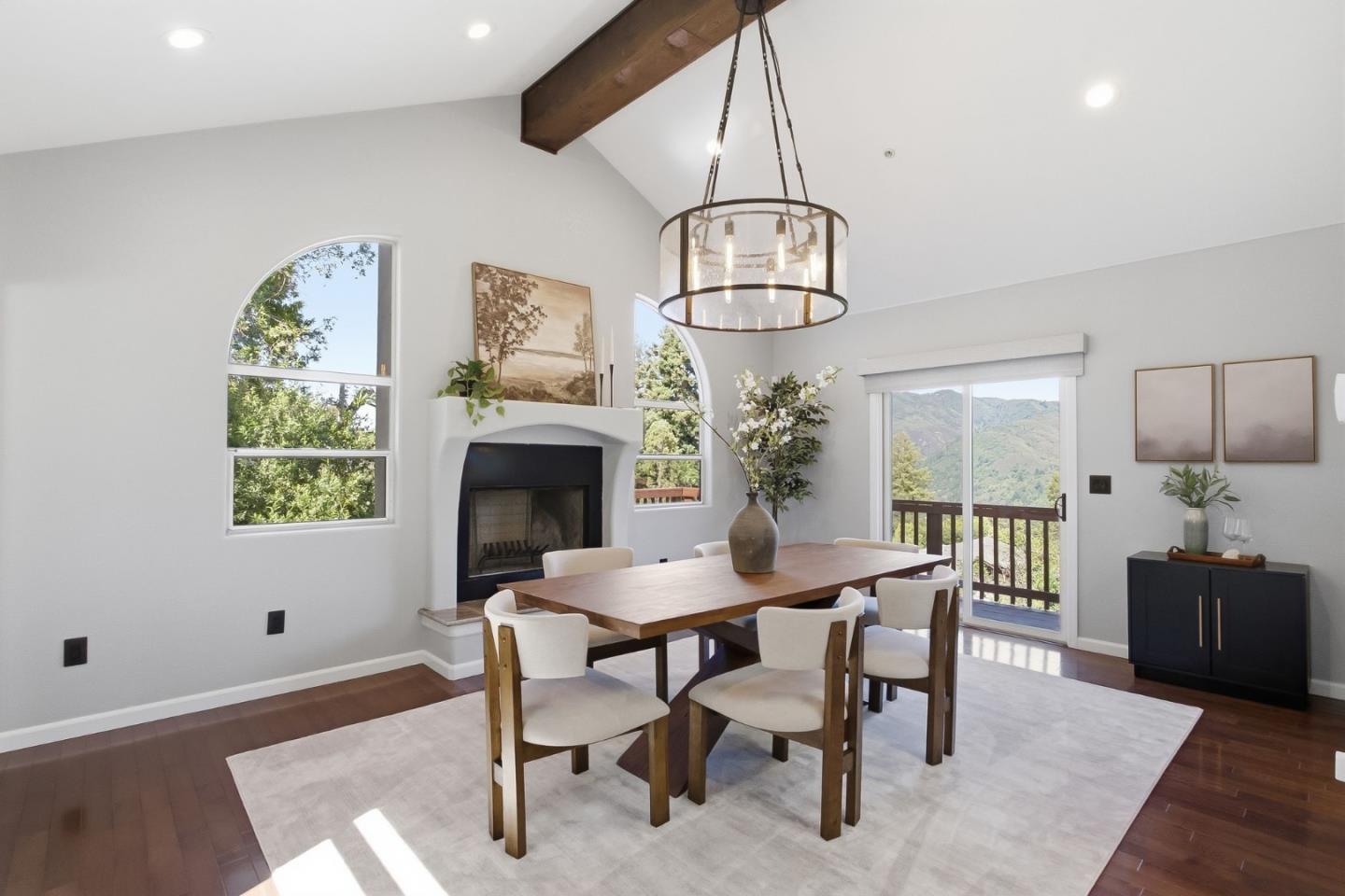 21546 Alma Court — photo