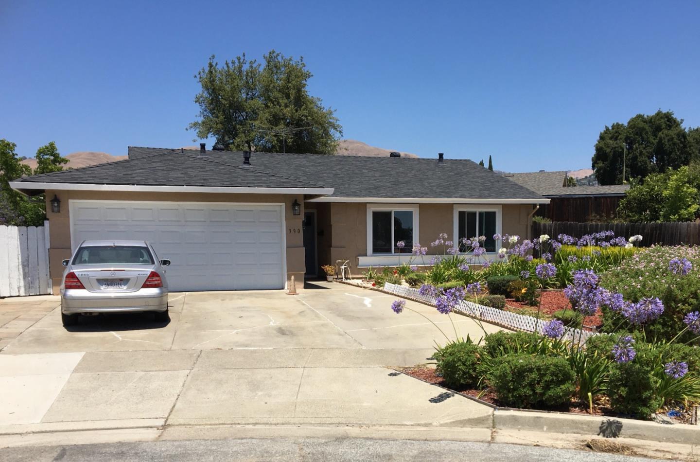 390 Gridley Court — photo