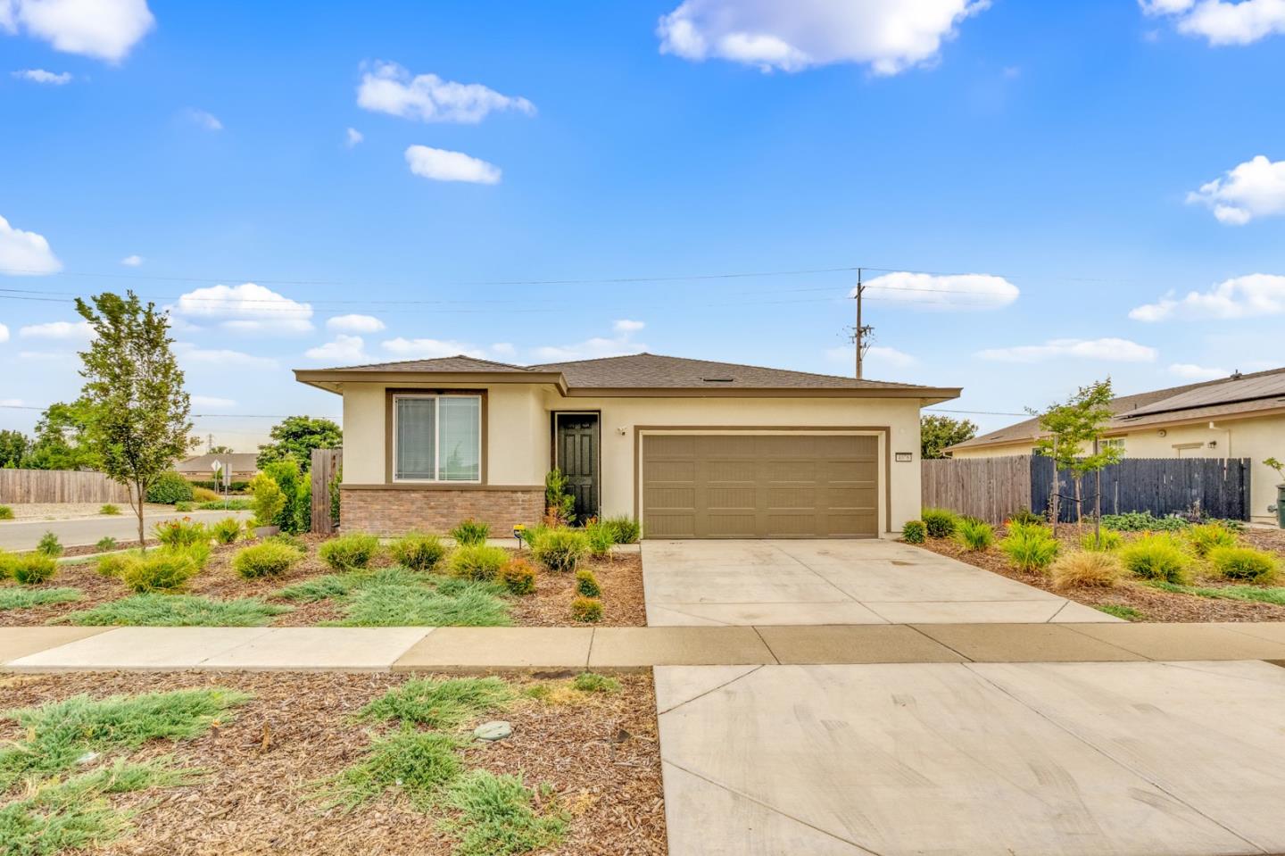 4076 Eugene Drive — photo