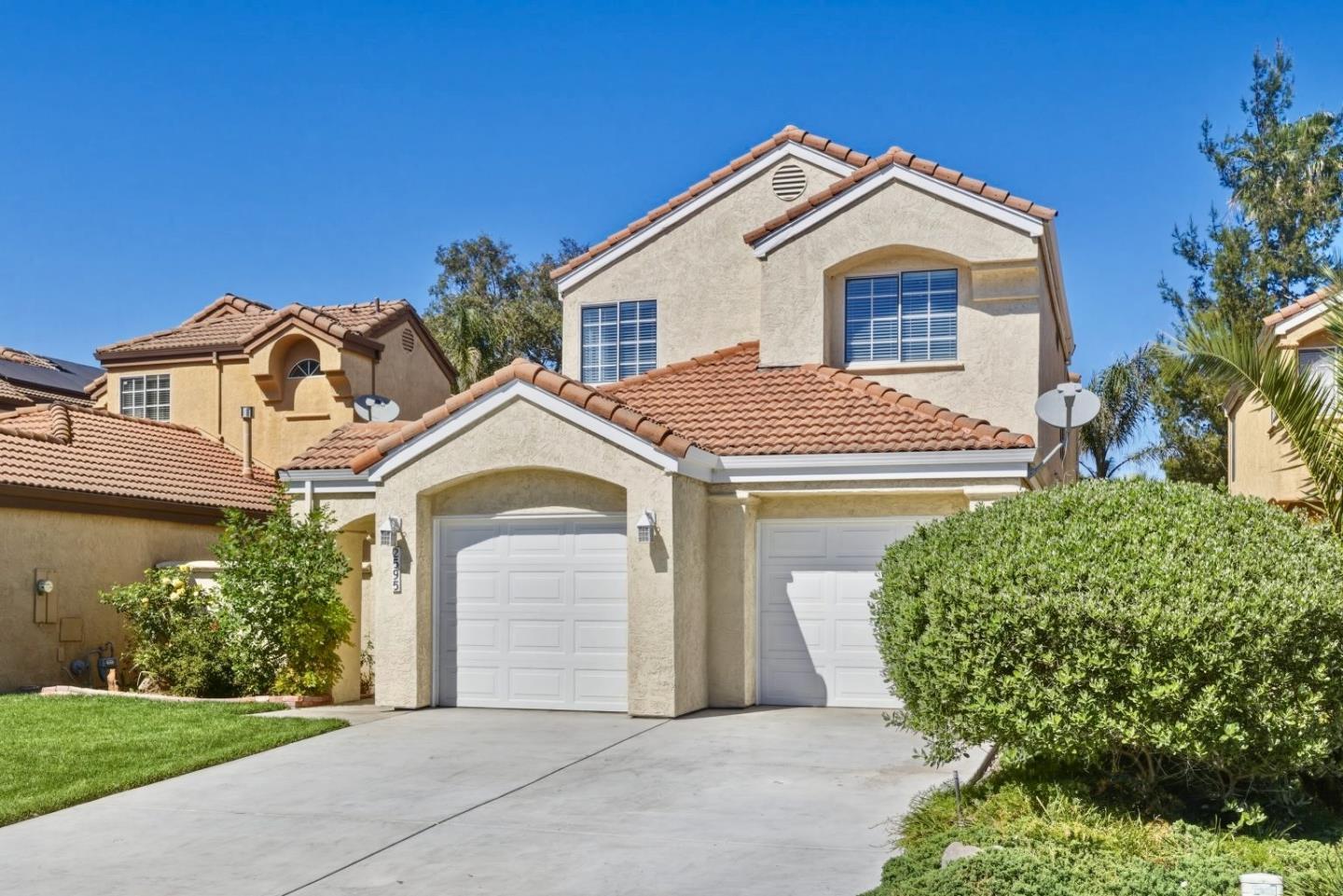 2595 Cherry Hills Drive — photo