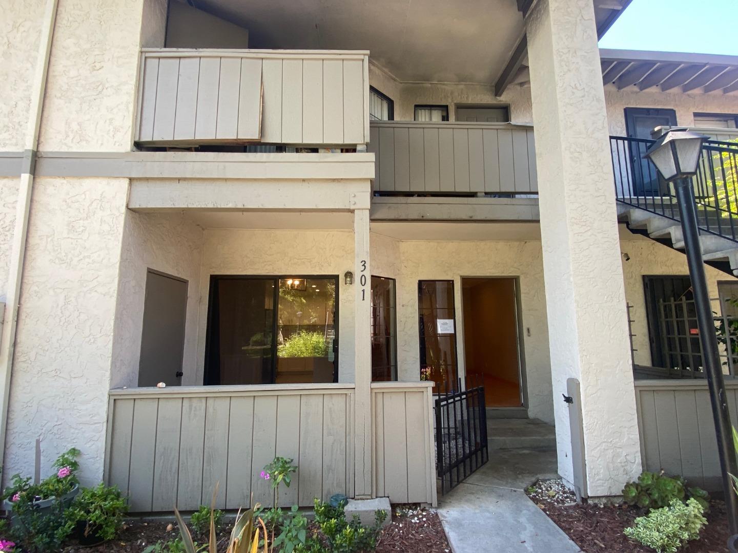 301 Kenbrook Circle — photo