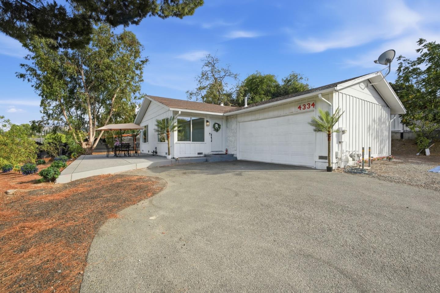 4334 Cowell Road — photo