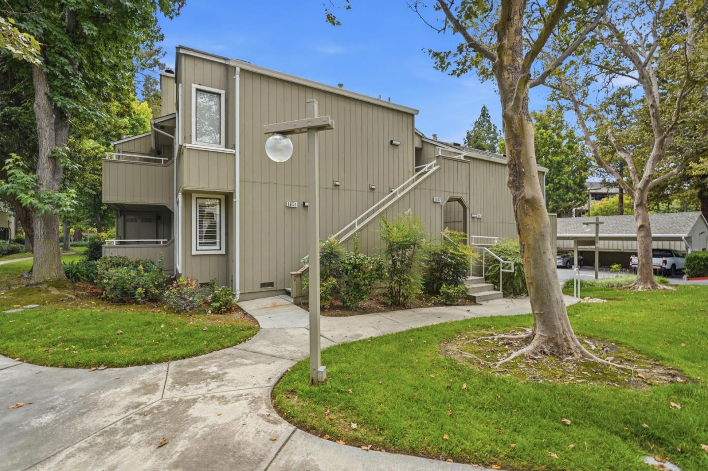 1652 Braddock Court — photo