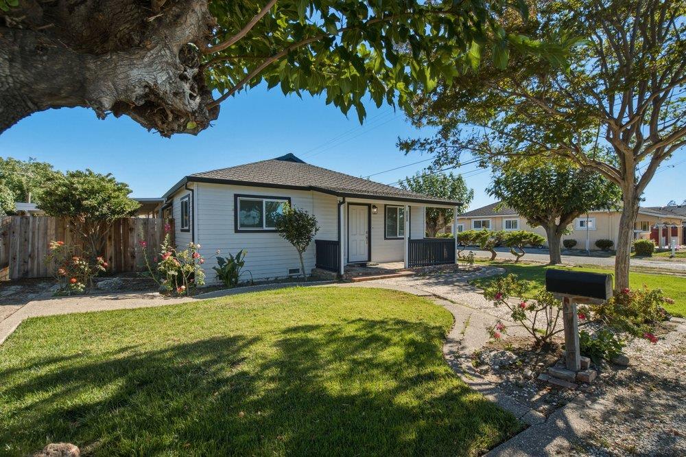 311 Santa Ana Road — photo