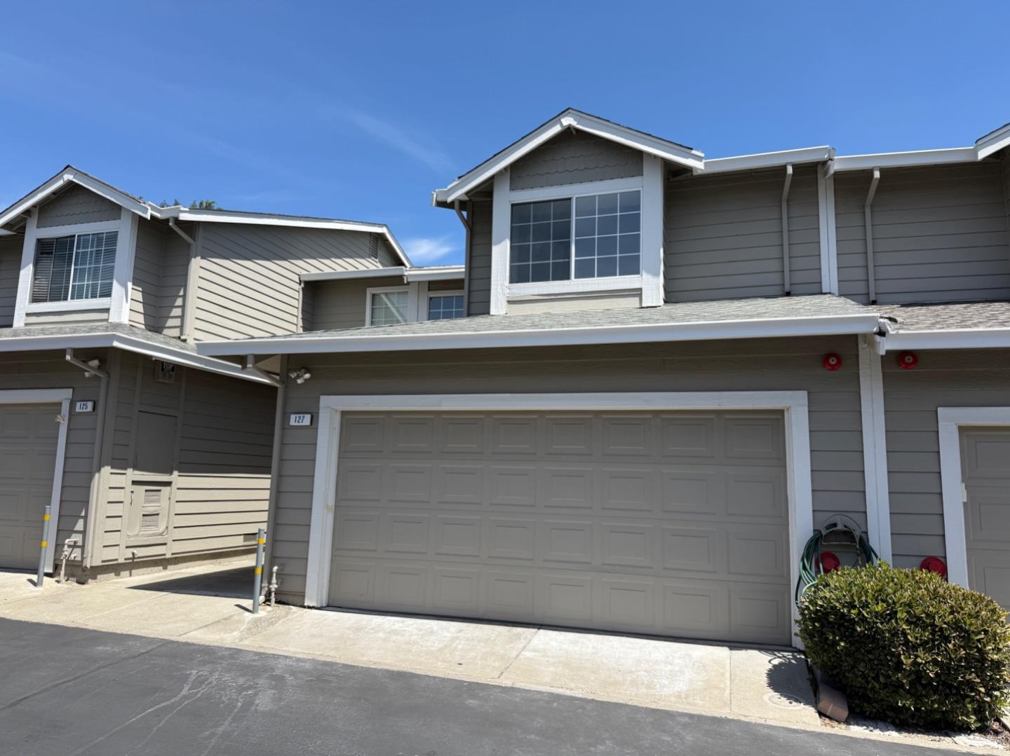 127 Harris Circle — photo