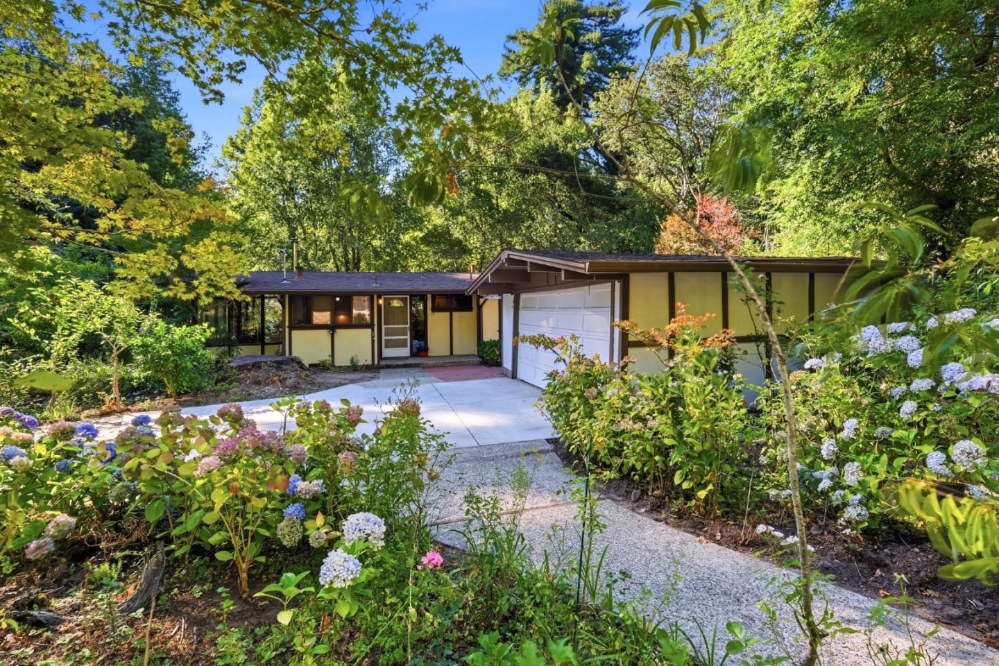 110 Maywood Drive — photo