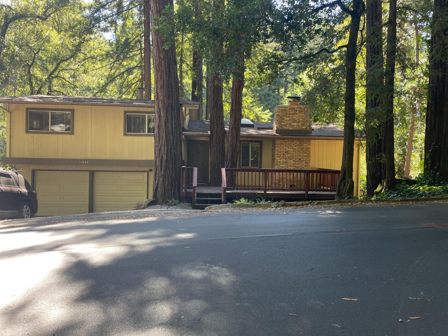 11045 Riverside Road — photo