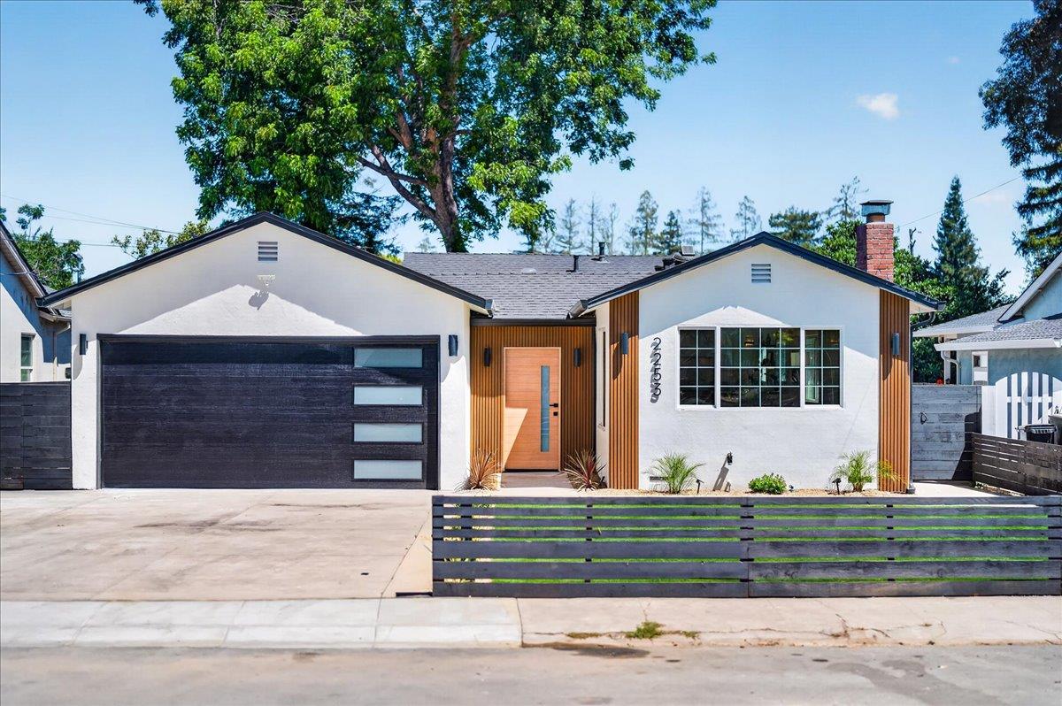 2253 Maywood Avenue — photo