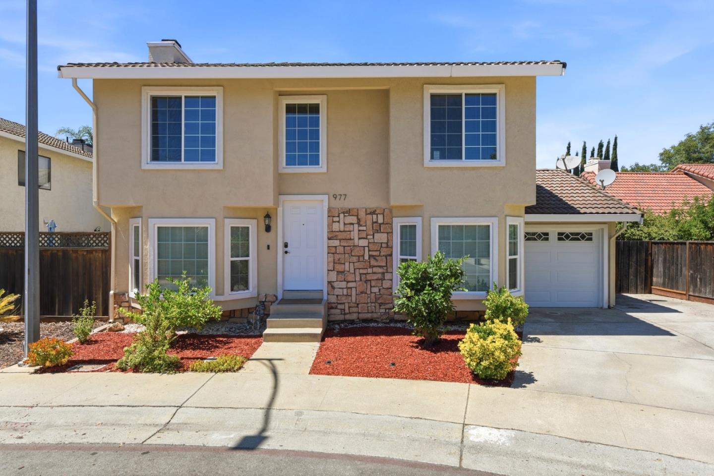 977 Ivory Creek Drive — photo