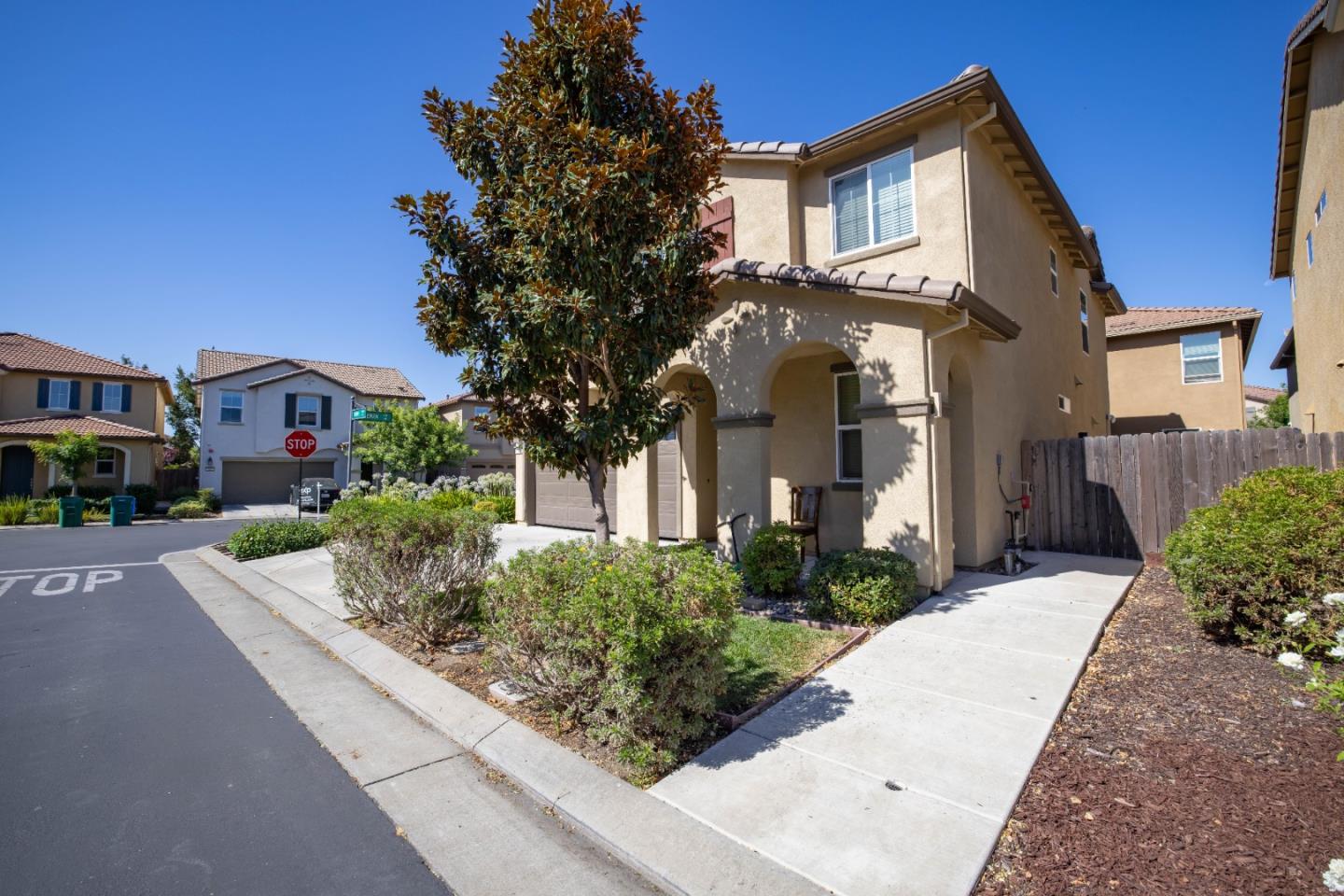 Home in Stockton, CA 95209 — photo 3