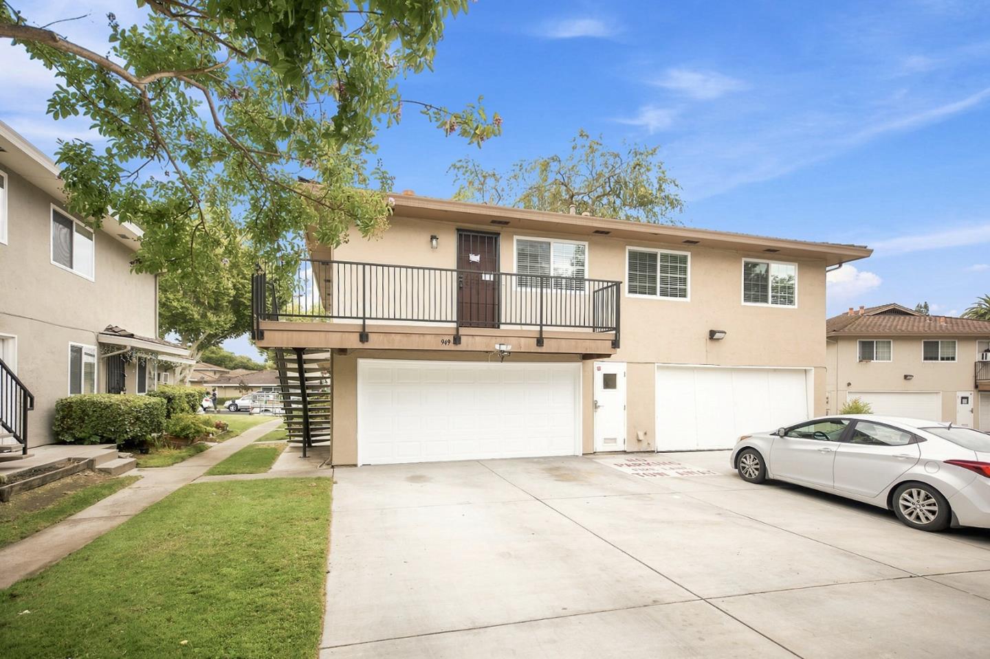 949 Gilchrist Drive — photo