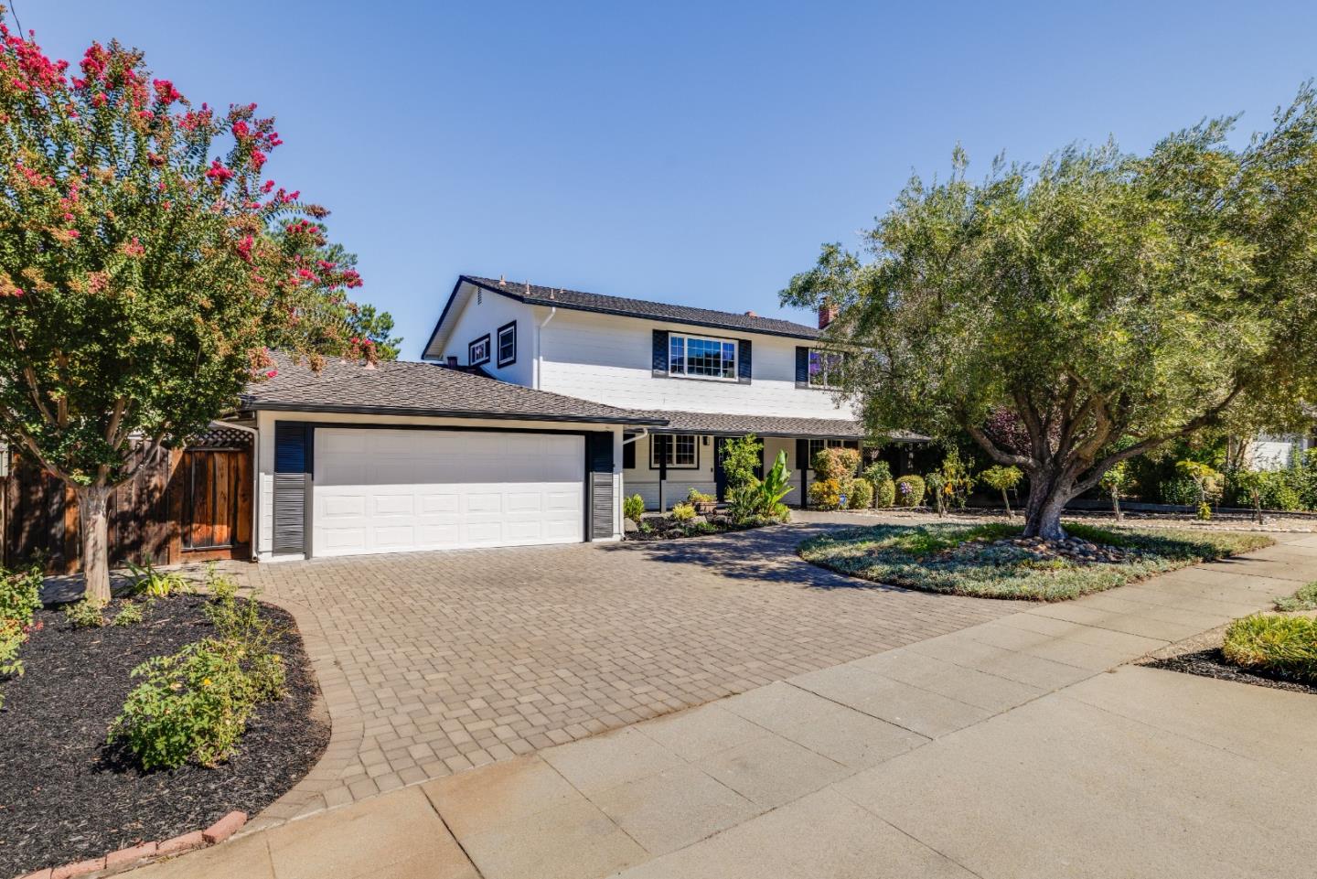 6536 Fall River Drive — photo