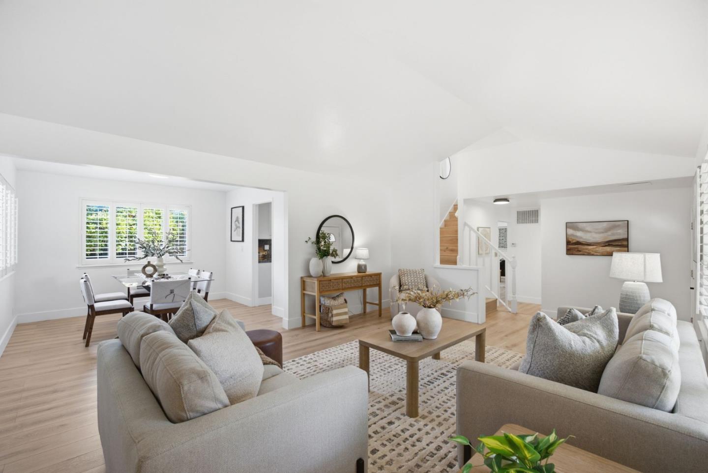 6088 Knoll Park Court — photo