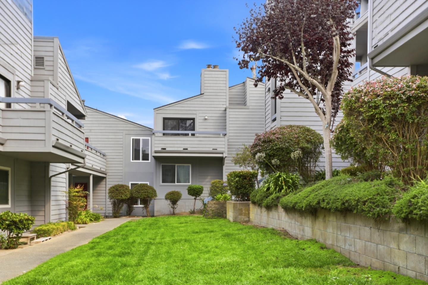 3095 Marina Drive — photo