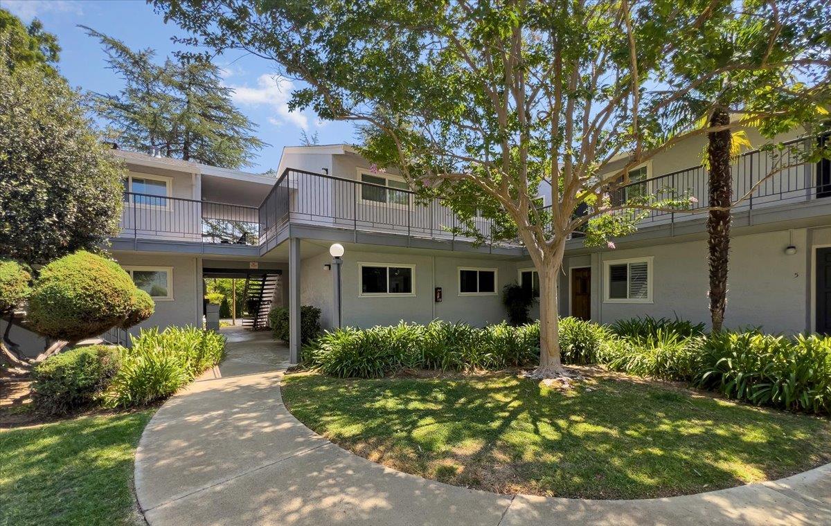 14245 Lora Drive — photo