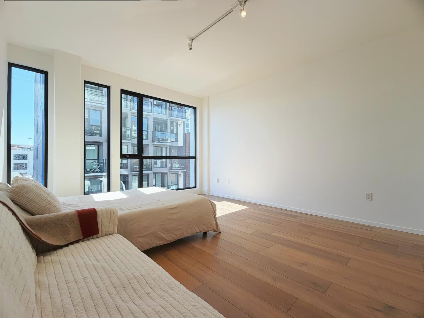 Home in San Francisco, CA 94109 — photo 3