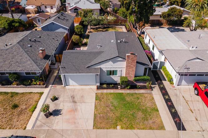 21905 Betlen Way — photo