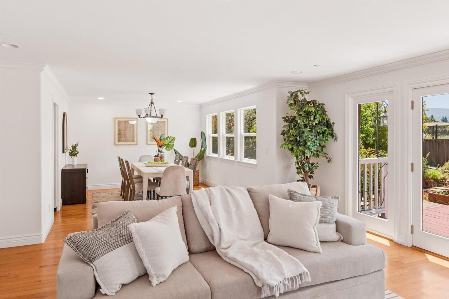 Home in Mountain View, CA 94040 — photo 3