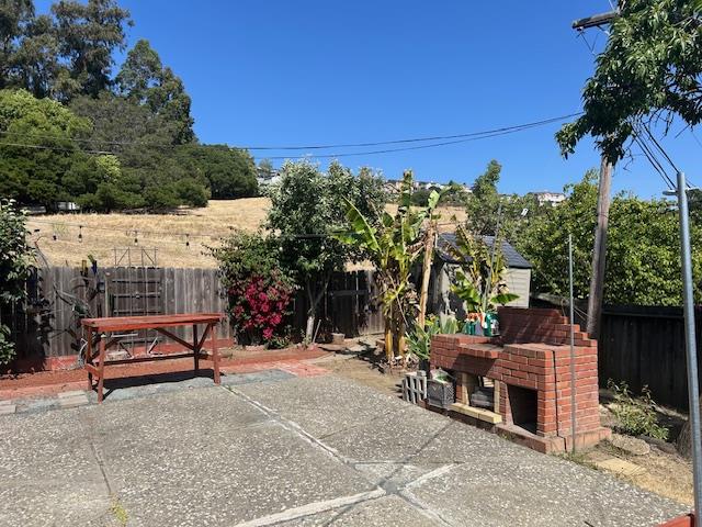 Home in Hayward, CA 94544 — photo 3