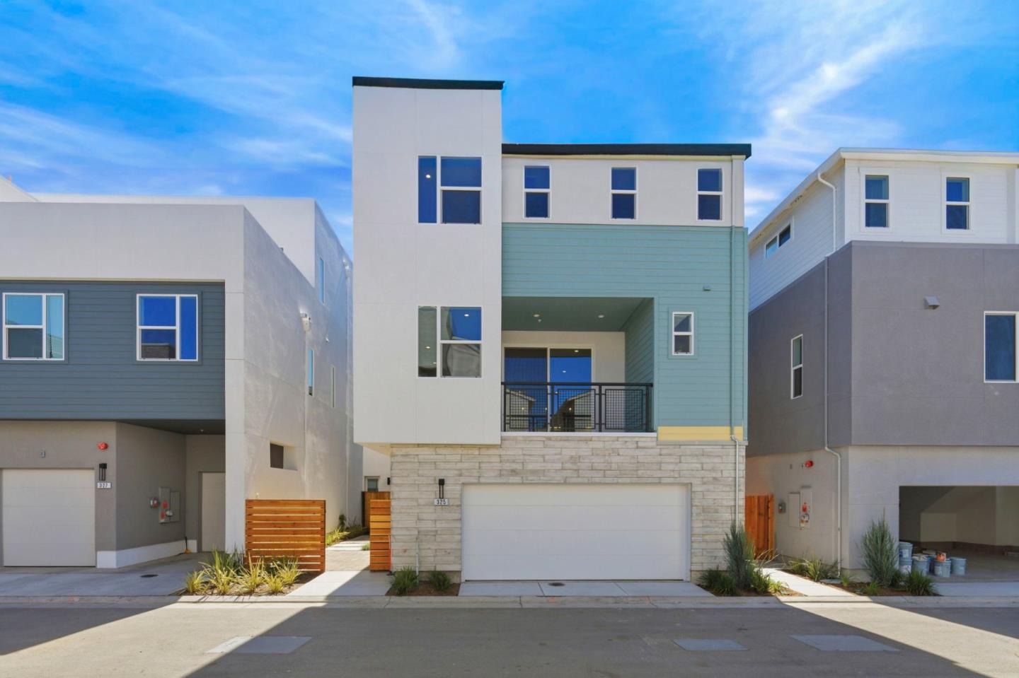 225 Honeydew Court — photo