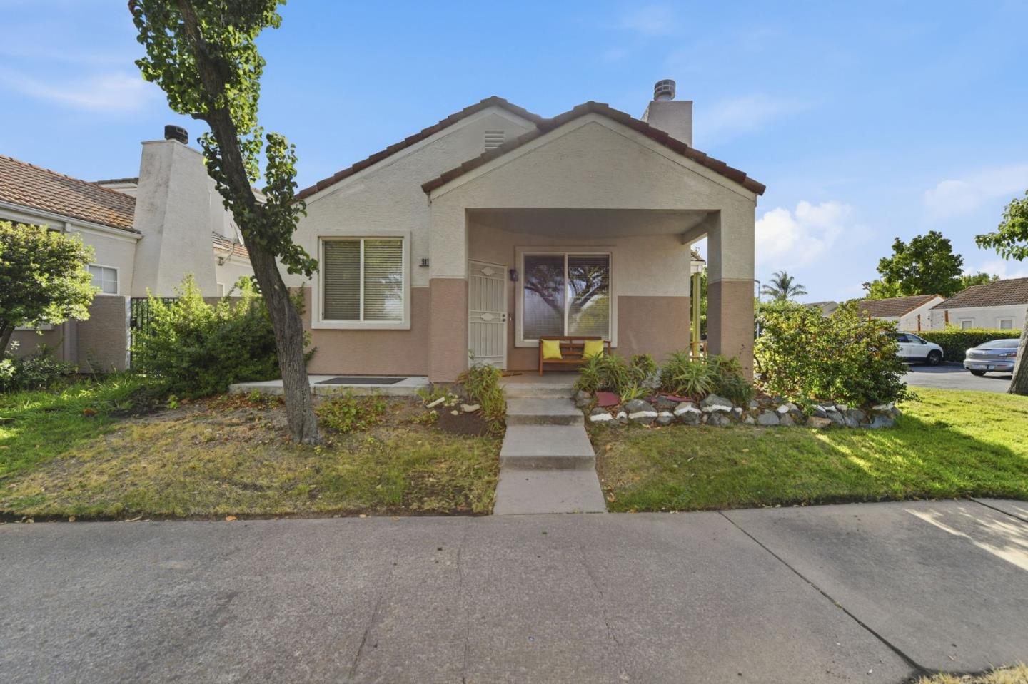 9113 Haussman Street — photo