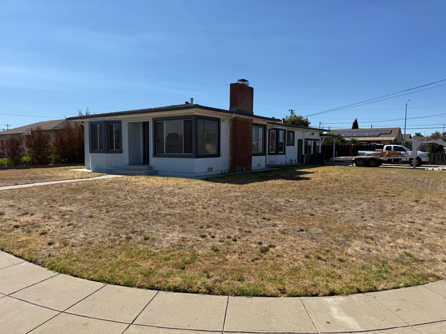85 Paloma Avenue — photo