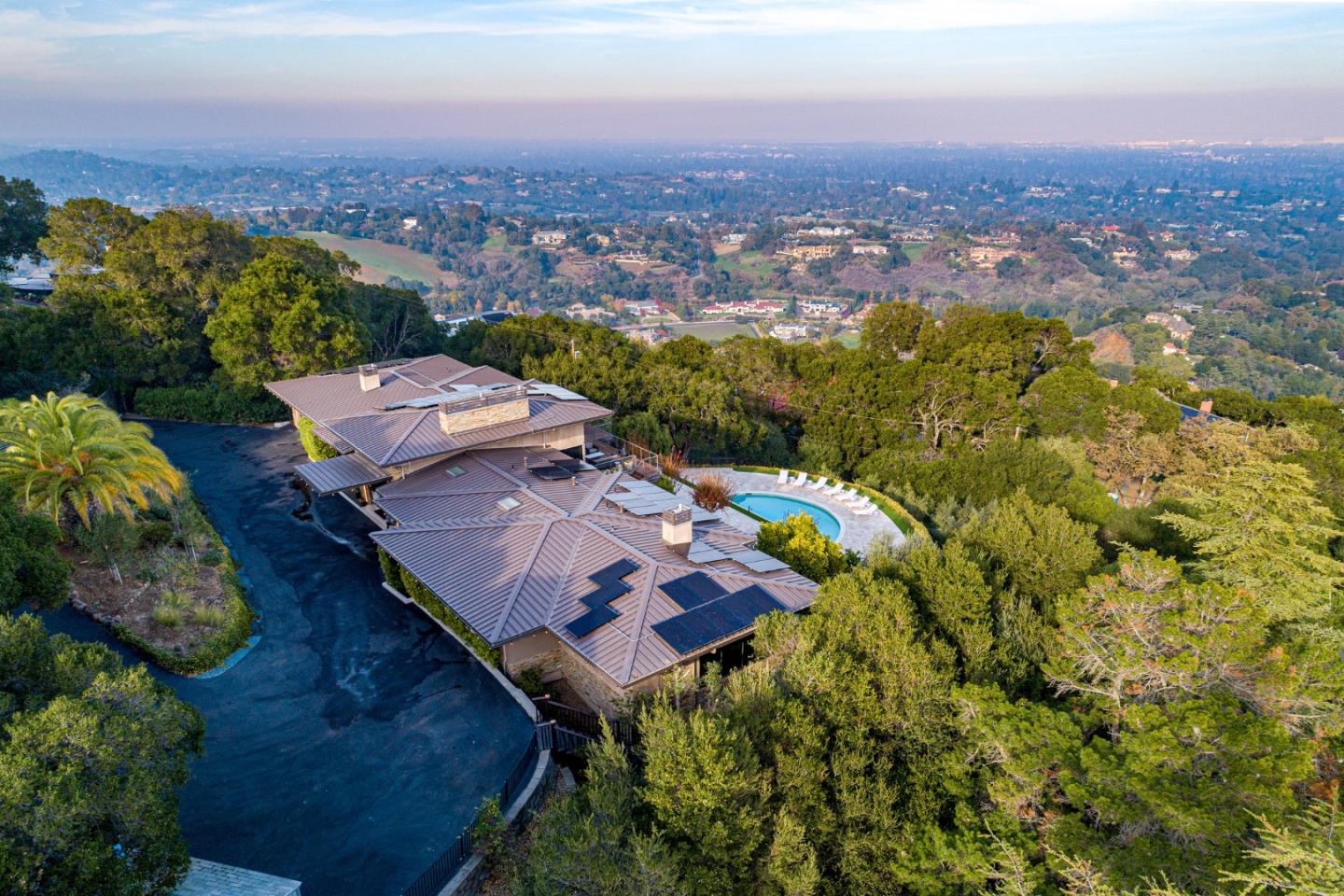 Home in Los Altos Hills, CA 94024 — photo 2
