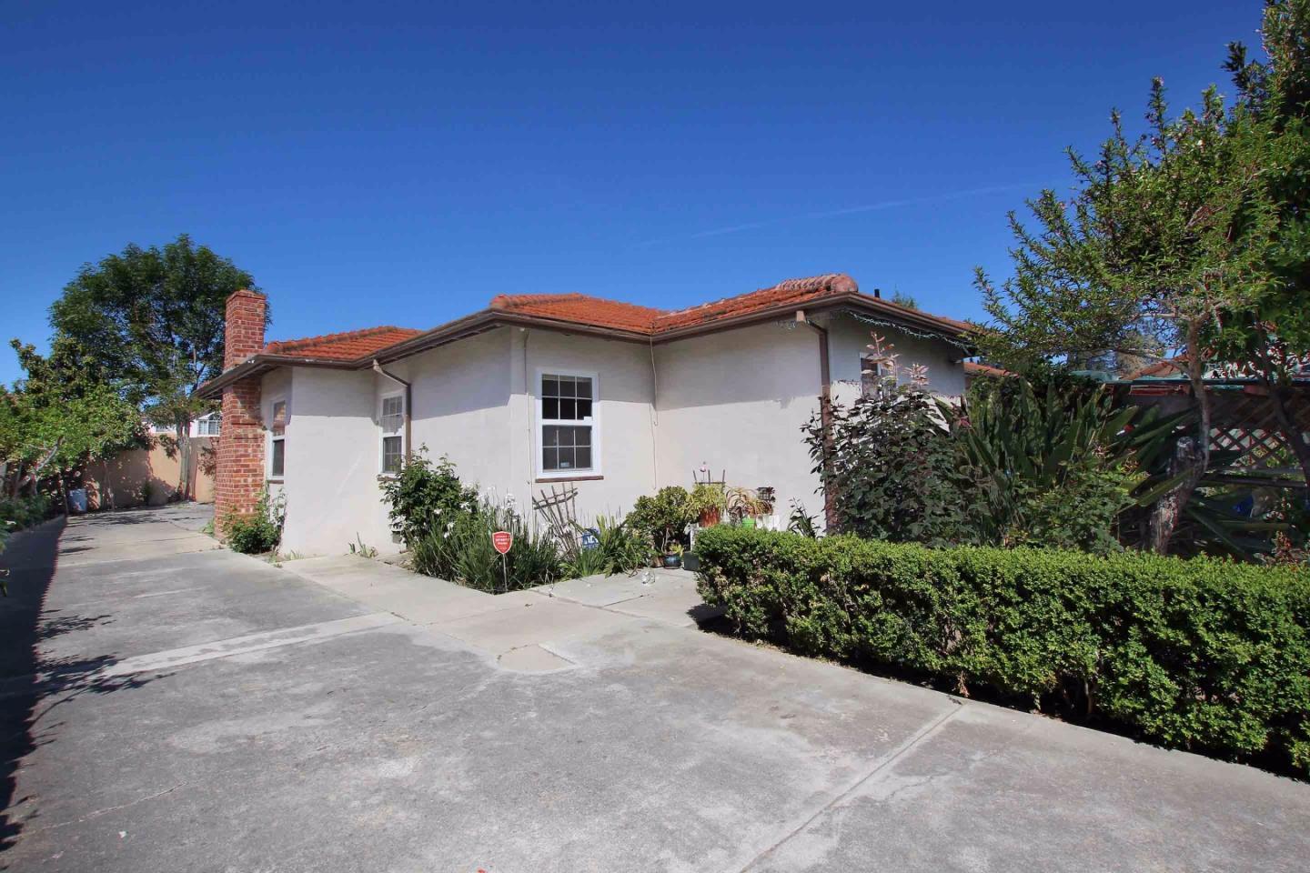 3595 Brookdale Drive — photo
