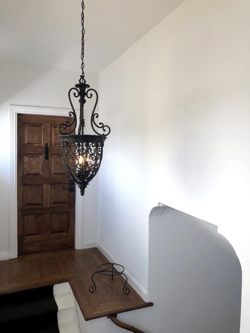 Home in San Mateo, CA 94401 — photo 2