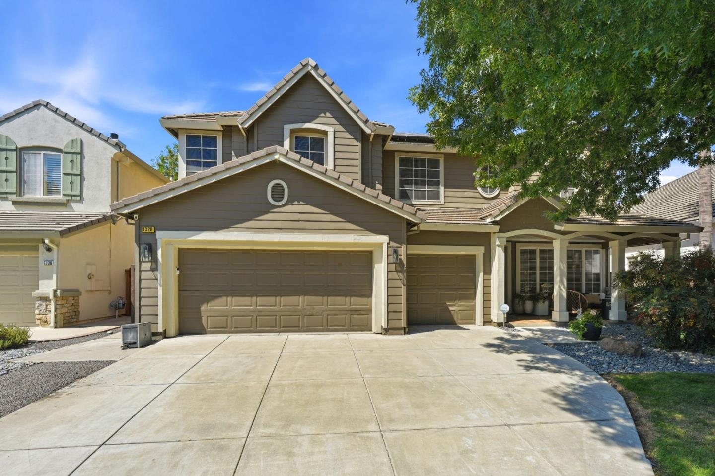 1320 Eastlake Circle — photo