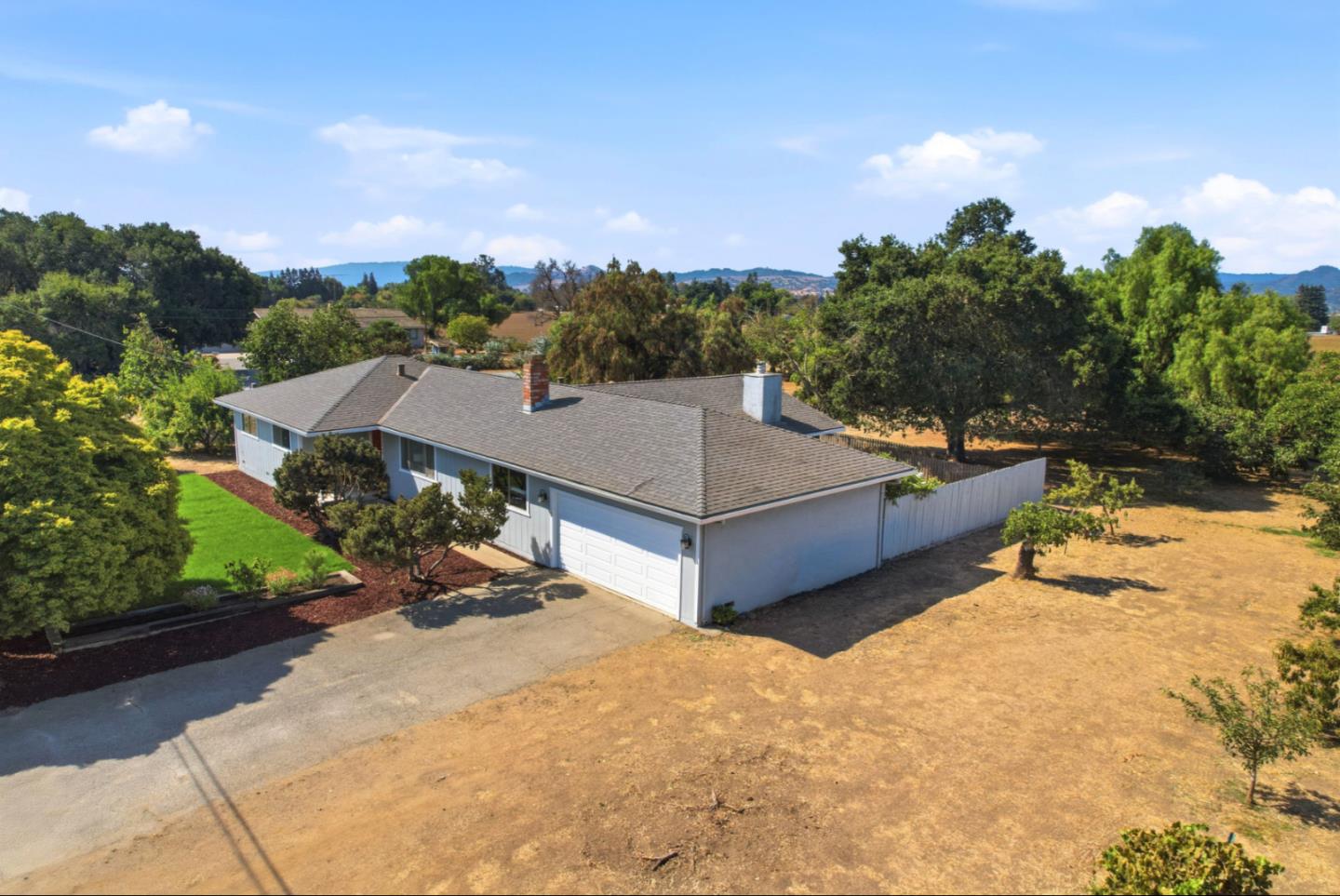 15725 Ranchero Drive — photo
