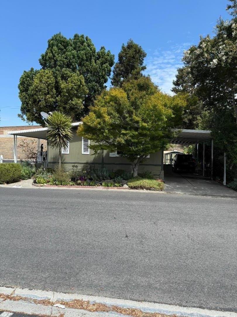 Home in San Jose, CA 95125 — photo 2