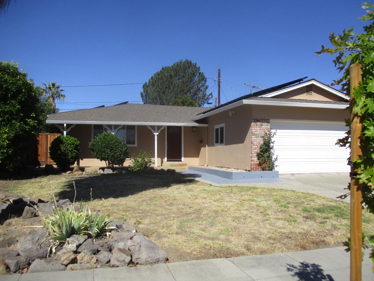 Home in San Jose, CA 95117 — photo 2