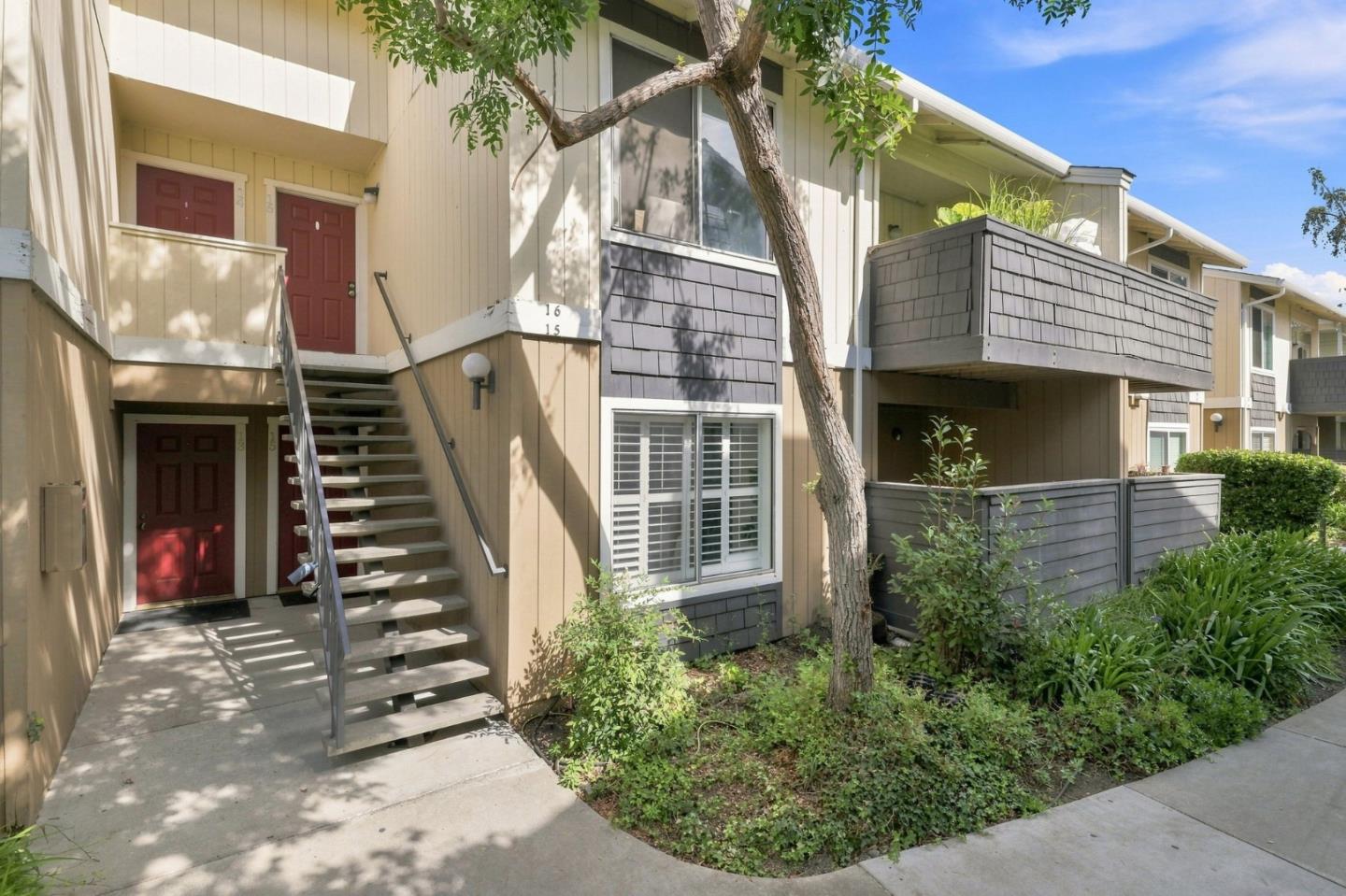 2547 Easton Lane — photo