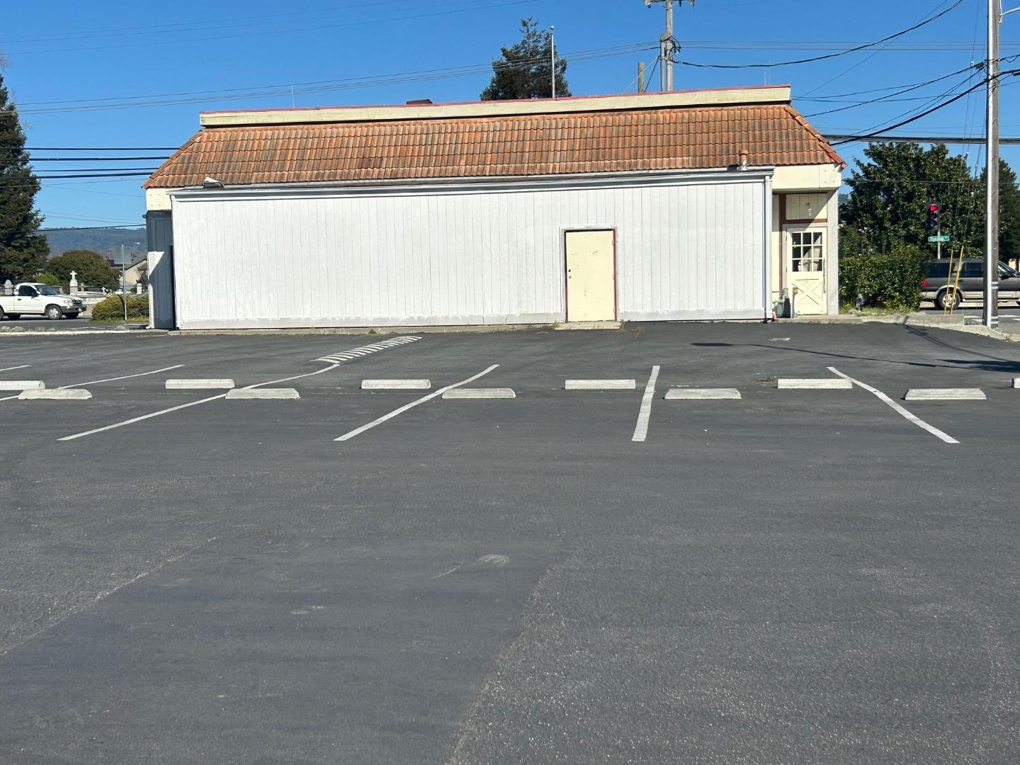 Home in Watsonville, CA 95076 — photo 2