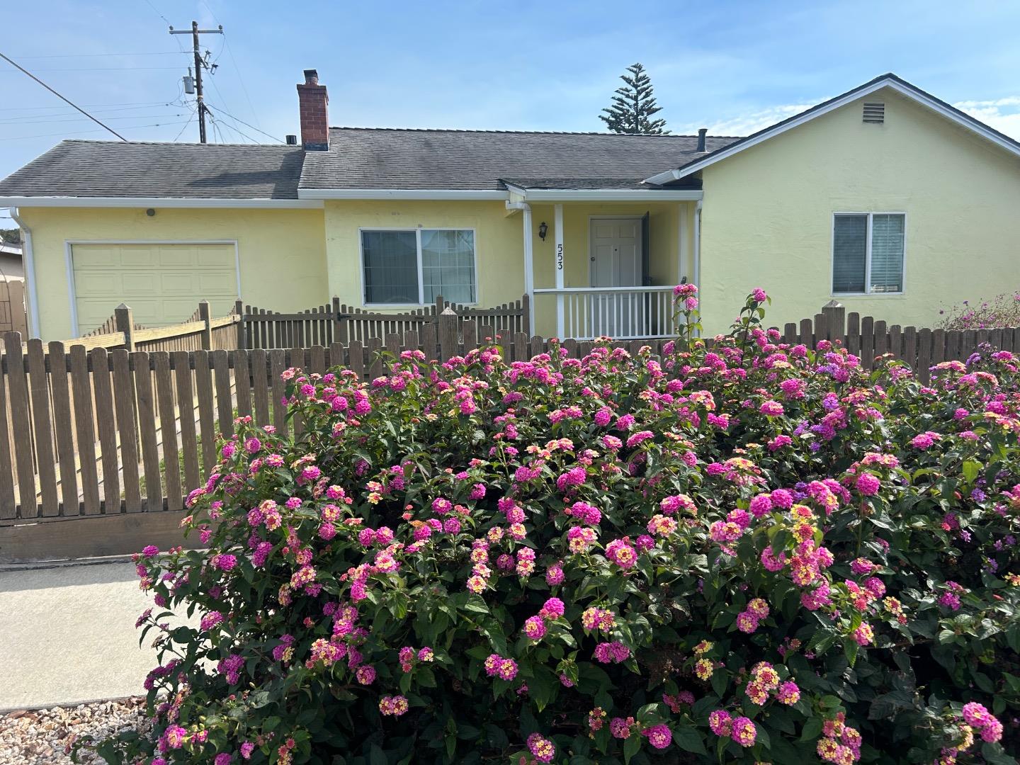 Home in Salinas, CA 93906 — photo 2