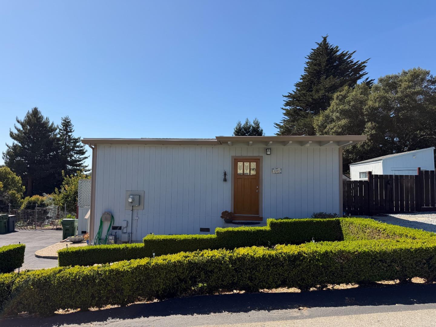 3355 Merrill Road — photo