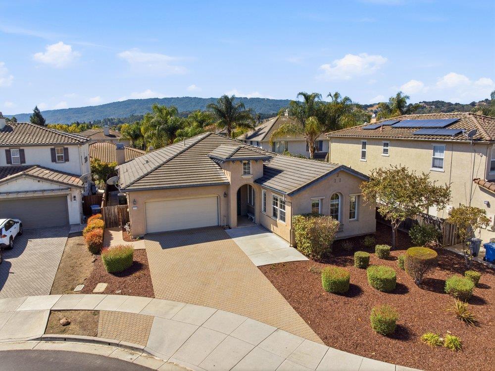 1220 Okeefe Court — photo